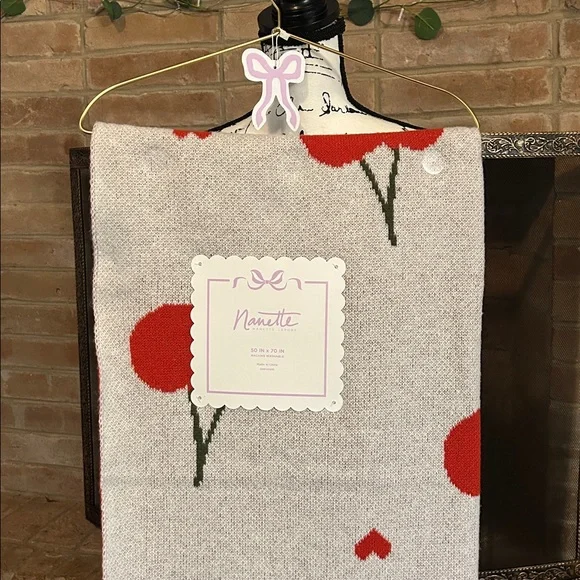 Nanette Lepore cherry heart throw blanket - Picture 7 of 7
